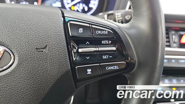 Hyundai Grandeur 2018 — photo 22