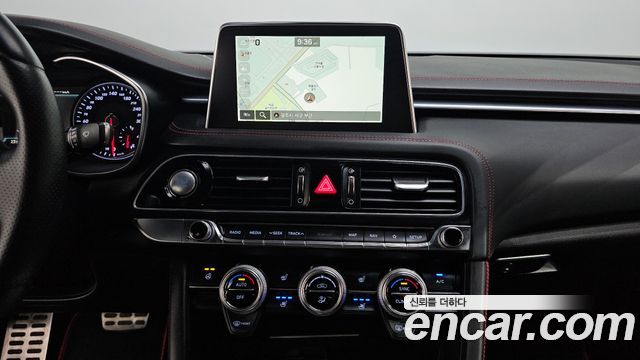 Genesis G70 2018 — photo 18