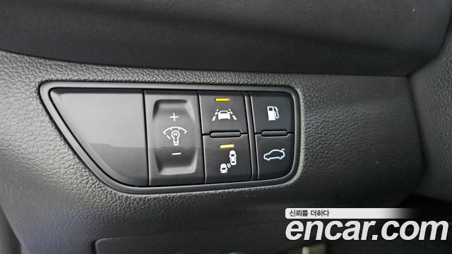 Genesis G70 2018 — photo 22