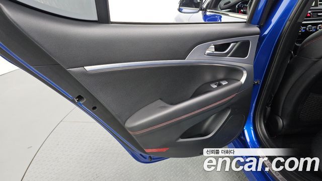 Genesis G70 2018 — photo 15