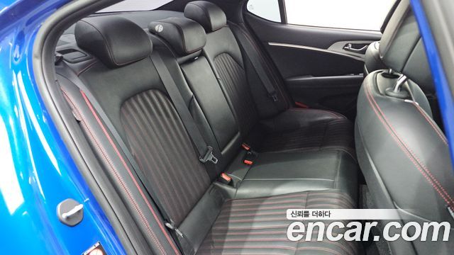 Genesis G70 2018 — photo 28