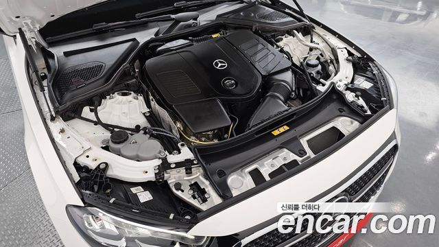 Mercedes-Benz E-Class 2024 — photo 6