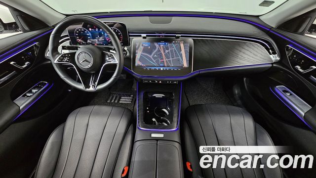 Mercedes-Benz E-Class 2024 — photo 10