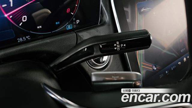 Mercedes-Benz E-Class 2024 — photo 12