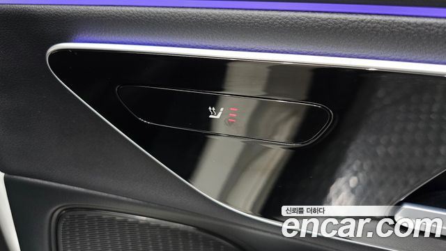 Mercedes-Benz E-Class 2024 — photo 18