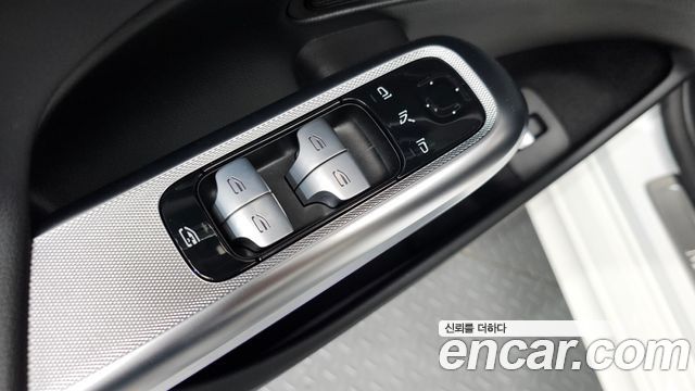 Mercedes-Benz E-Class 2024 — photo 30