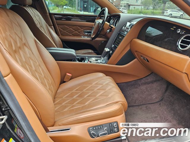 Bentley Flying Spur 2015 — photo 14