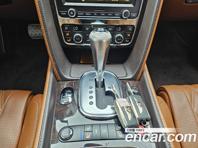 Bentley Flying Spur 2015 — photo 17