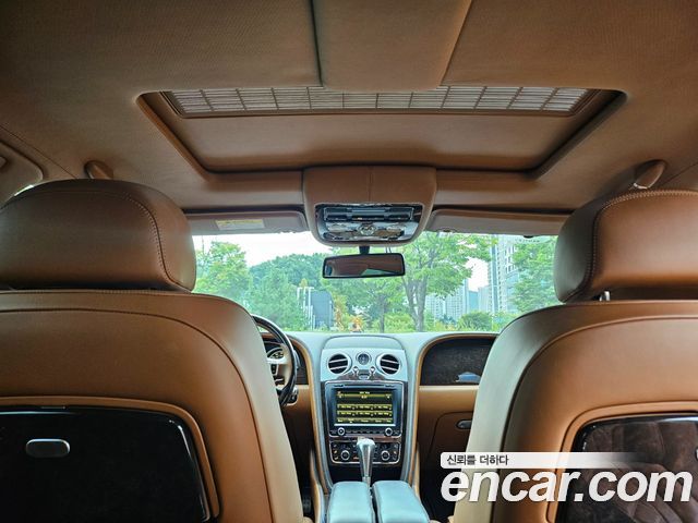 Bentley Flying Spur 2015 — photo 20