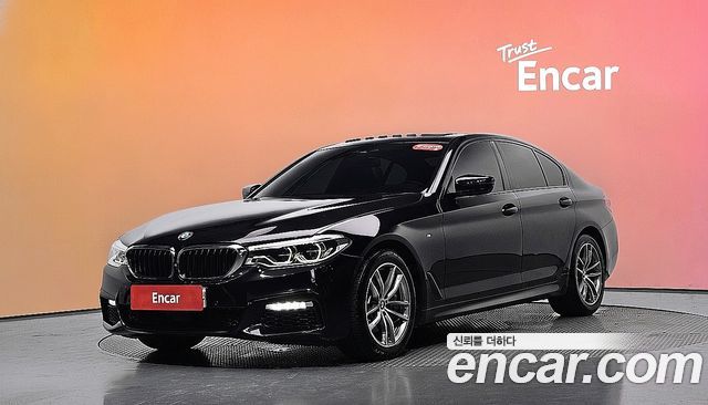 BMW 5-Series 2017 — photo 1