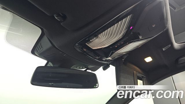 BMW 5-Series 2017 — photo 27