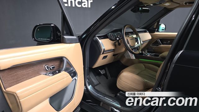 Land Rover Range Rover 2023 — photo 13