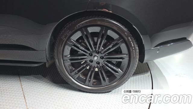 Land Rover Range Rover 2023 — photo 7