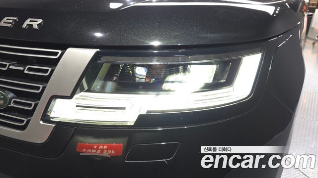 Land Rover Range Rover 2023 — photo 8