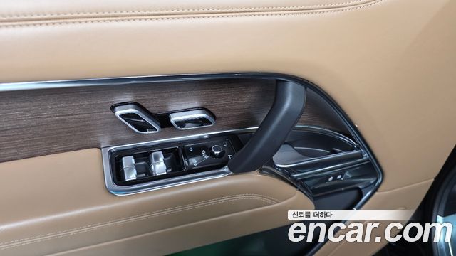 Land Rover Range Rover 2023 — photo 34