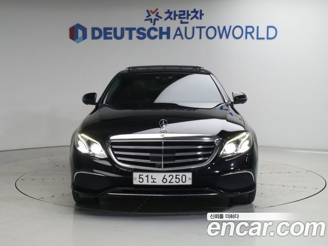 Mercedes-Benz E-Class 2019 — photo 4