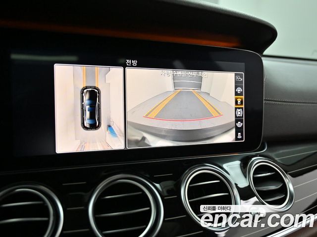 Mercedes-Benz E-Class 2019 — photo 15