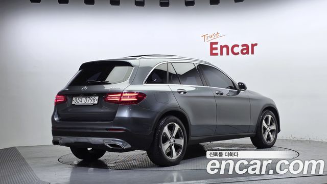 Mercedes-Benz GLC-Class 2016 — photo 2