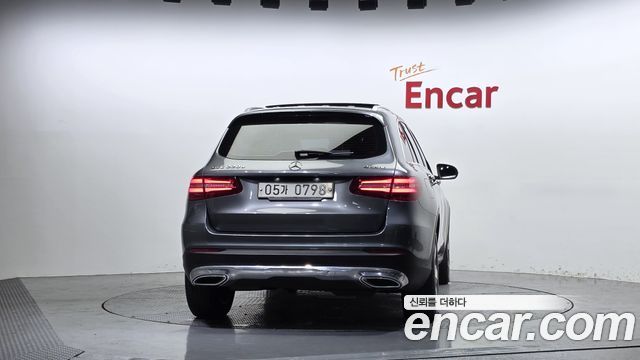 Mercedes-Benz GLC-Class 2016 — photo 4
