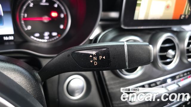 Mercedes-Benz GLC-Class 2016 — photo 9