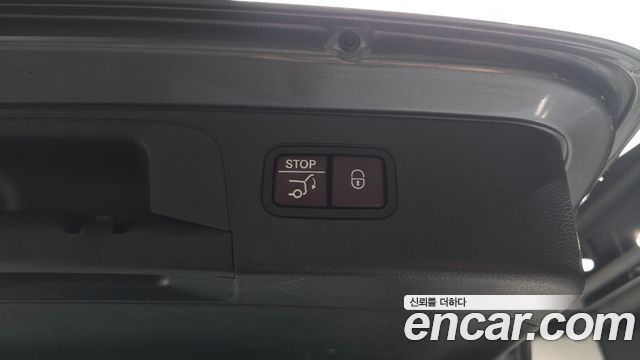 Mercedes-Benz GLC-Class 2016 — photo 19