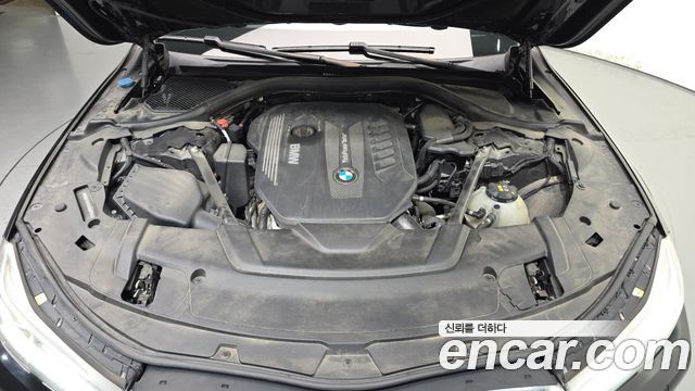 BMW 7-Series 2016 — photo 6