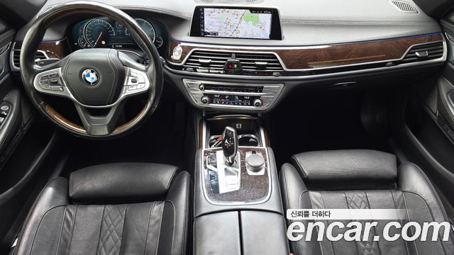 BMW 7-Series 2016 — photo 7