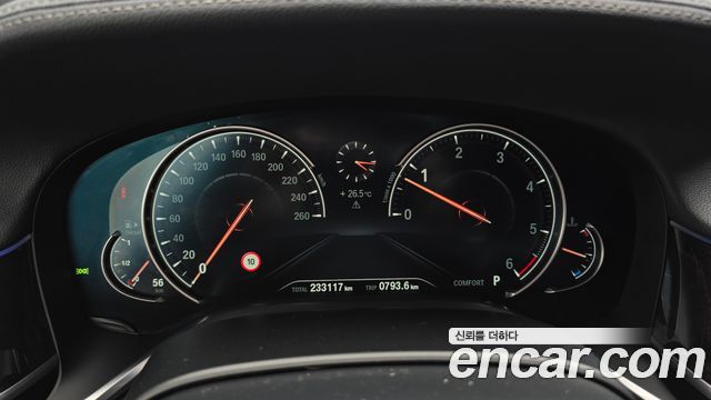 BMW 7-Series 2016 — photo 8