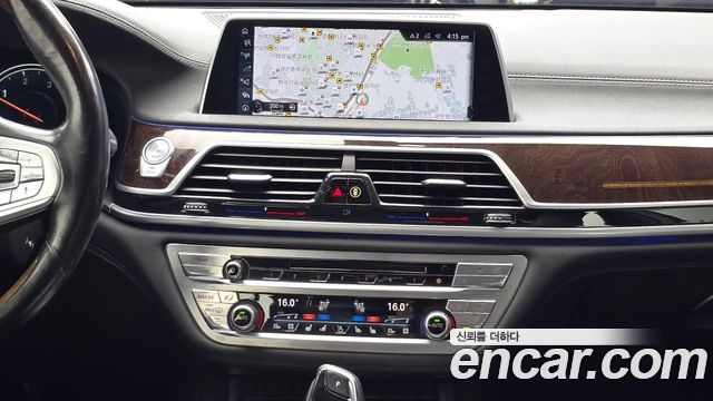 BMW 7-Series 2016 — photo 19