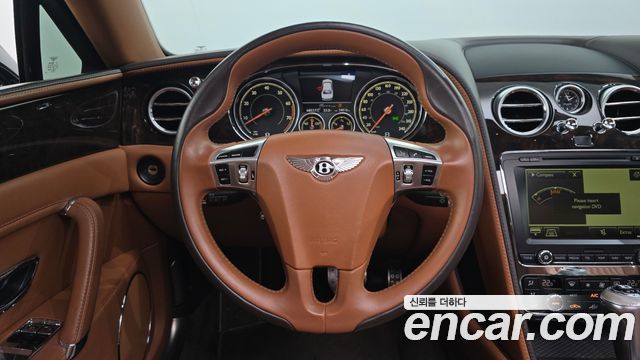 Bentley Flying Spur 2018 — photo 20
