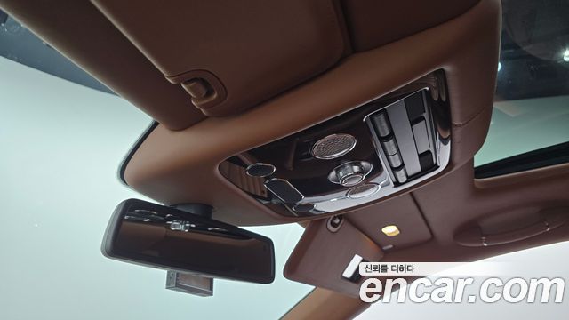 Bentley Flying Spur 2018 — photo 29
