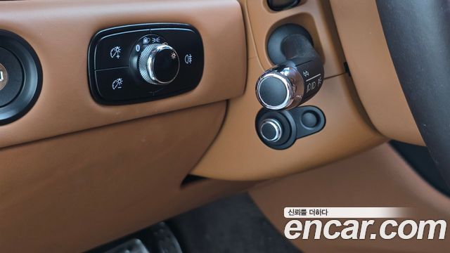 Bentley Flying Spur 2018 — photo 30
