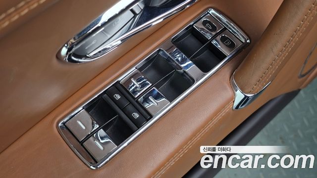 Bentley Flying Spur 2018 — photo 33