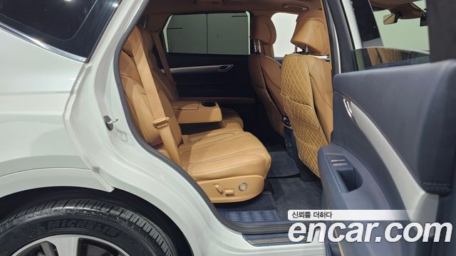Genesis GV80 2022 — photo 17