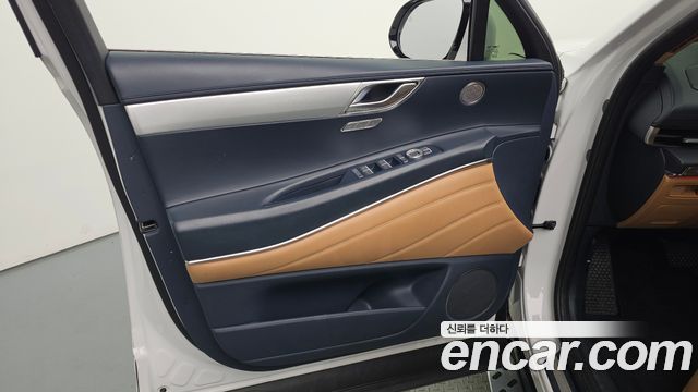 Genesis GV80 2022 — photo 14