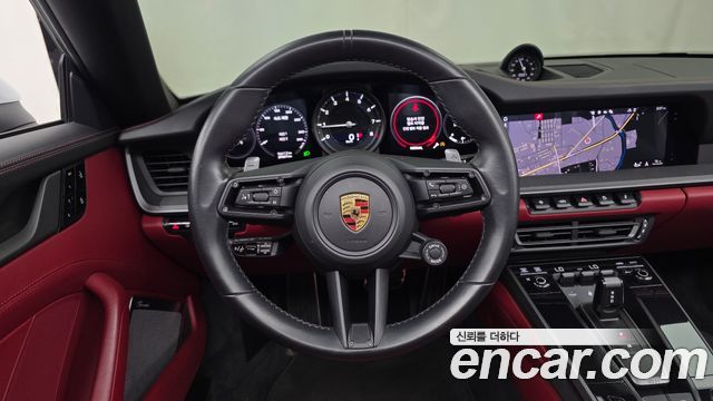 Porsche 911 2021 — photo 19
