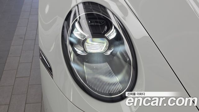Porsche 911 2021 — photo 8