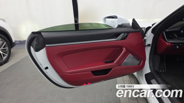 Porsche 911 2021 — photo 14