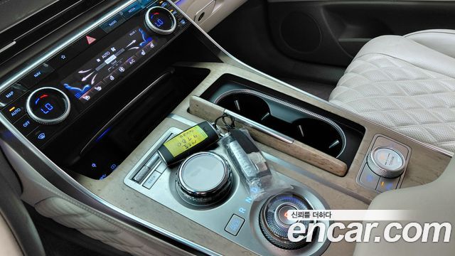 Genesis GV80 2023 — photo 12