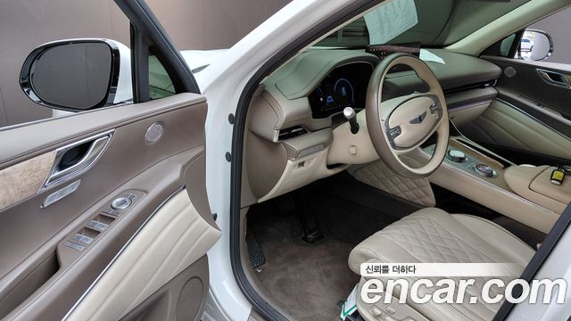 Genesis GV80 2023 — photo 13