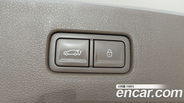 Genesis GV80 2023 — photo 24