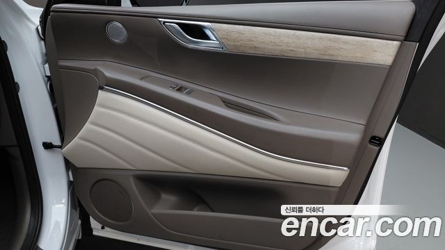 Genesis GV80 2023 — photo 14