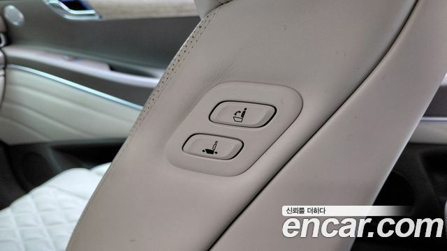Genesis GV80 2023 — photo 31