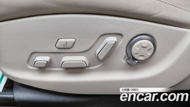 Genesis GV80 2023 — photo 32