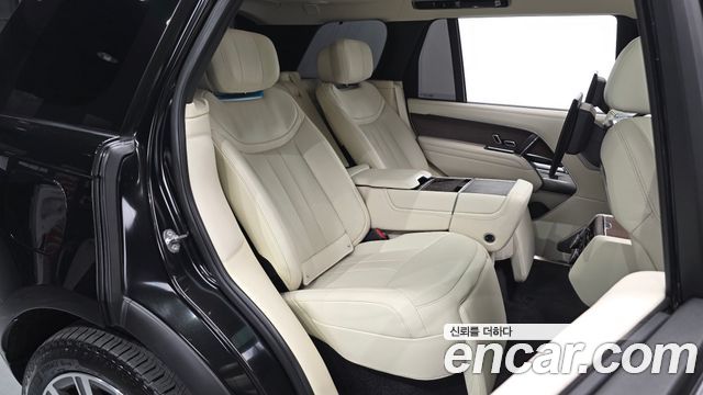 Land Rover Range Rover 2023 — photo 18