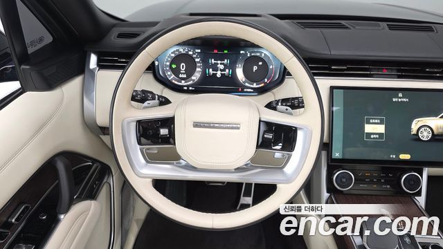 Land Rover Range Rover 2023 — photo 19