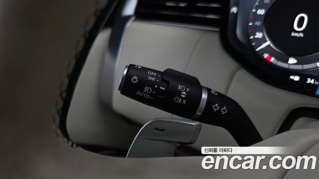 Land Rover Range Rover 2023 — photo 35