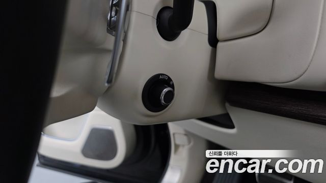 Land Rover Range Rover 2023 — photo 44