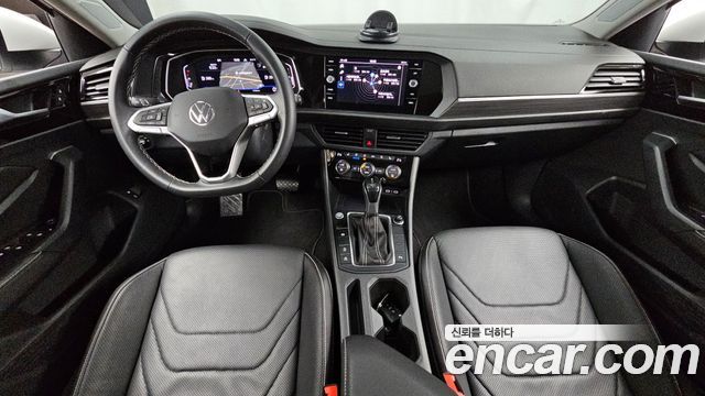 Volkswagen Jetta 2023 — photo 10