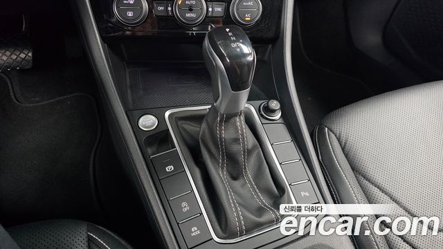 Volkswagen Jetta 2023 — photo 12